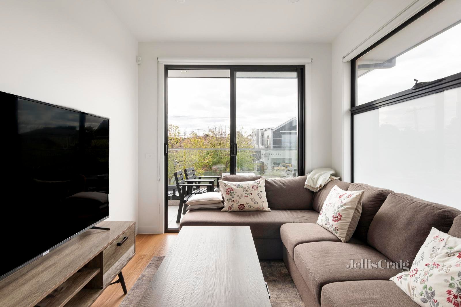 1/57 Jensen Road, Preston image 3