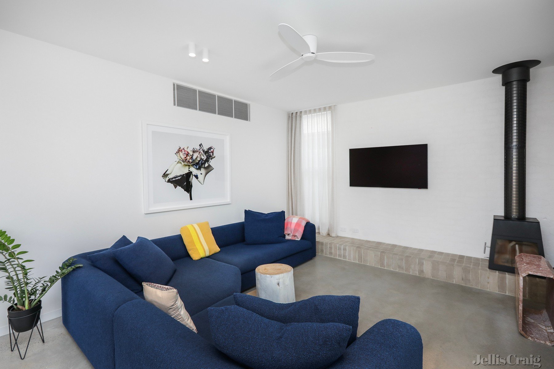 1/57 Martin Street, Thornbury image 2