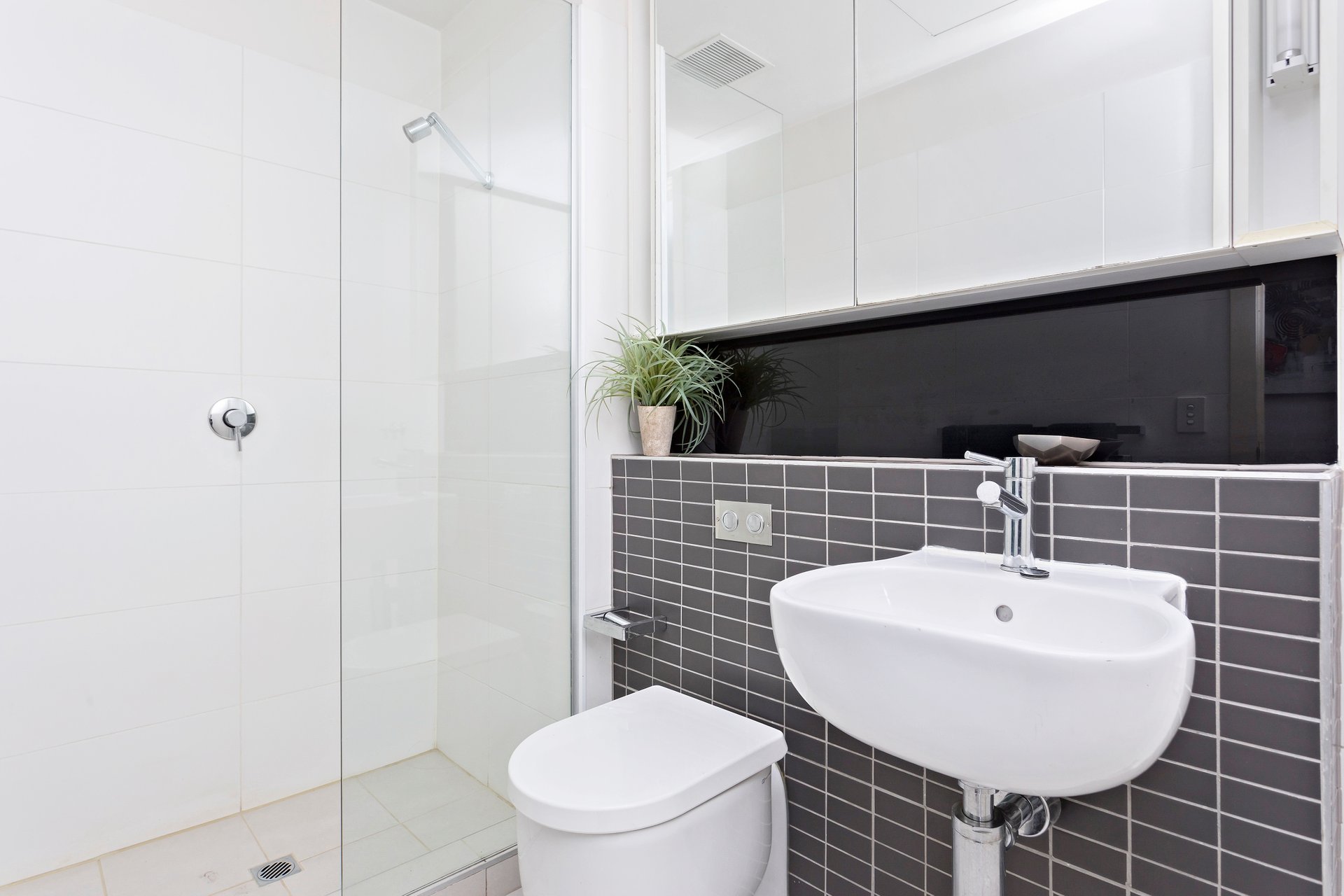 Property Gallery Thumbnail 7