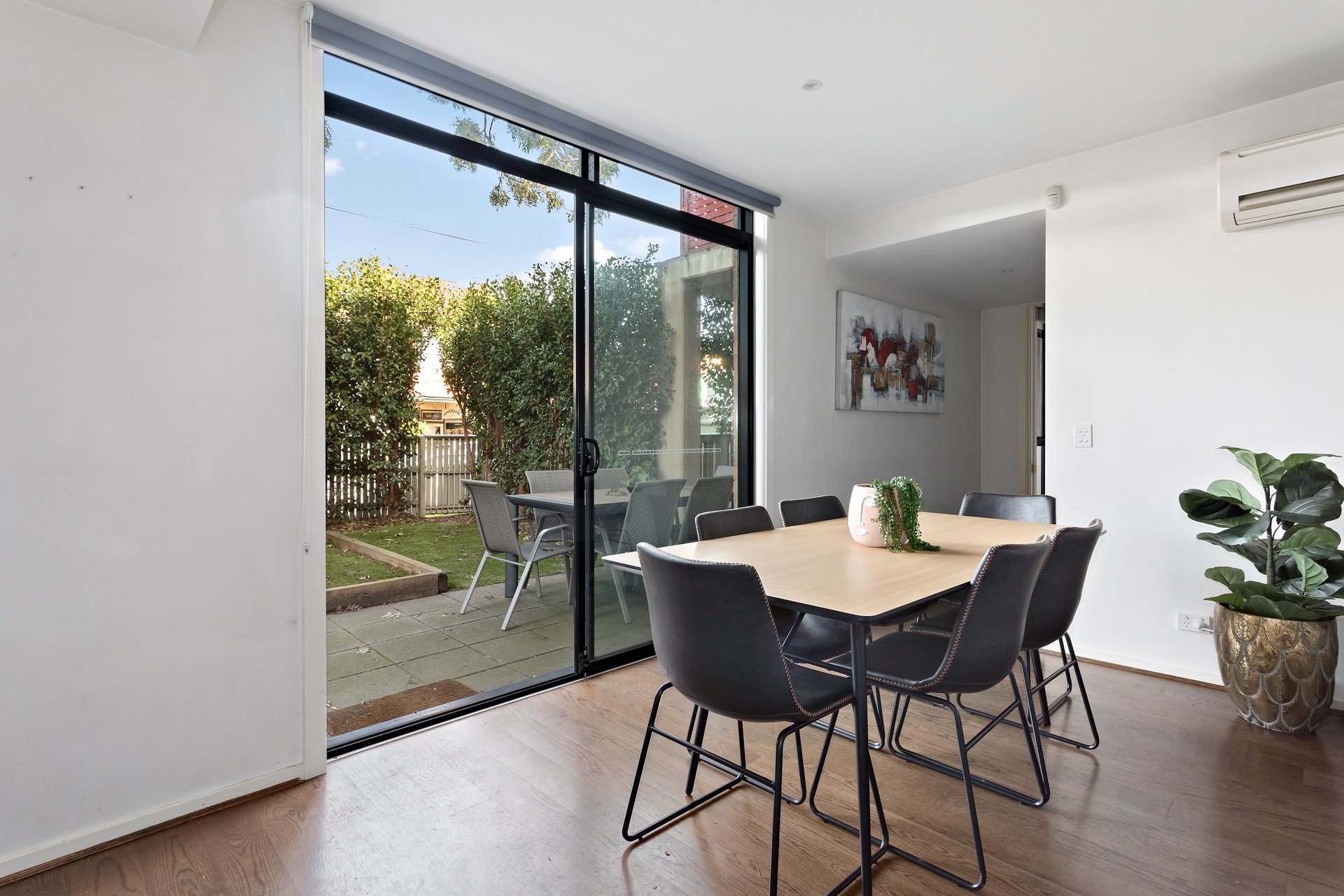Property Gallery Thumbnail 4