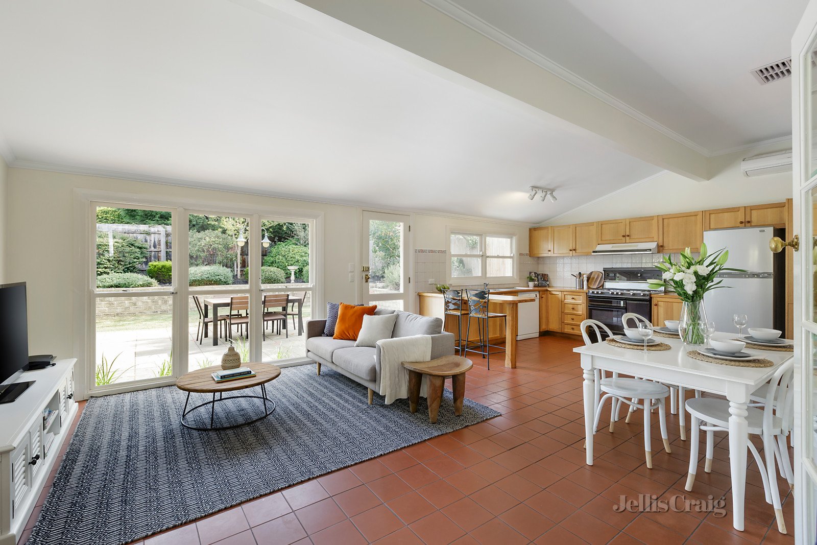 1576 Malvern Road, Glen Iris image 6