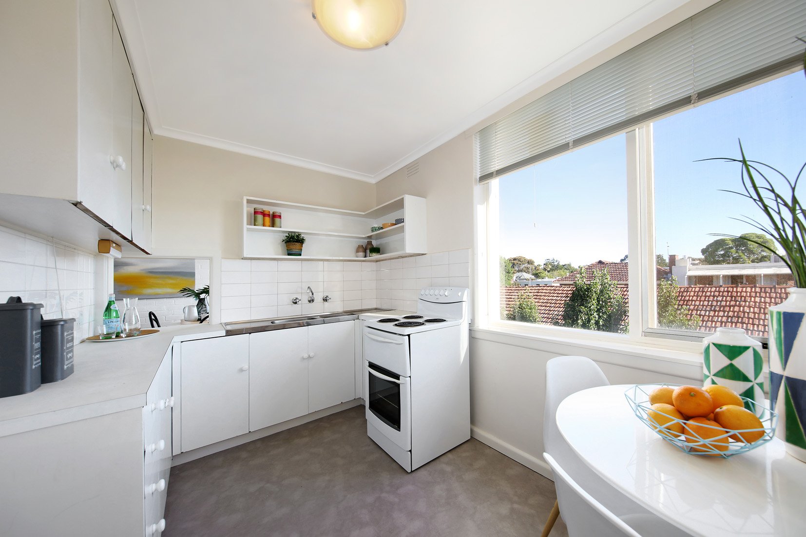 15 / 76 Mathoura Road TOORAK