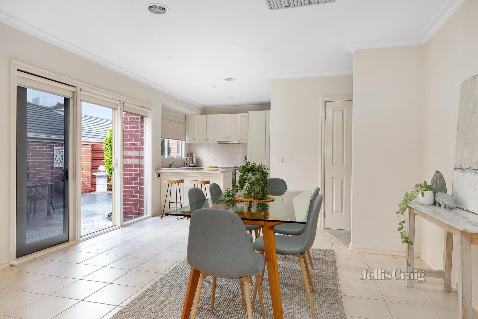 1/58-60 Hillside Road, Rosanna image 2