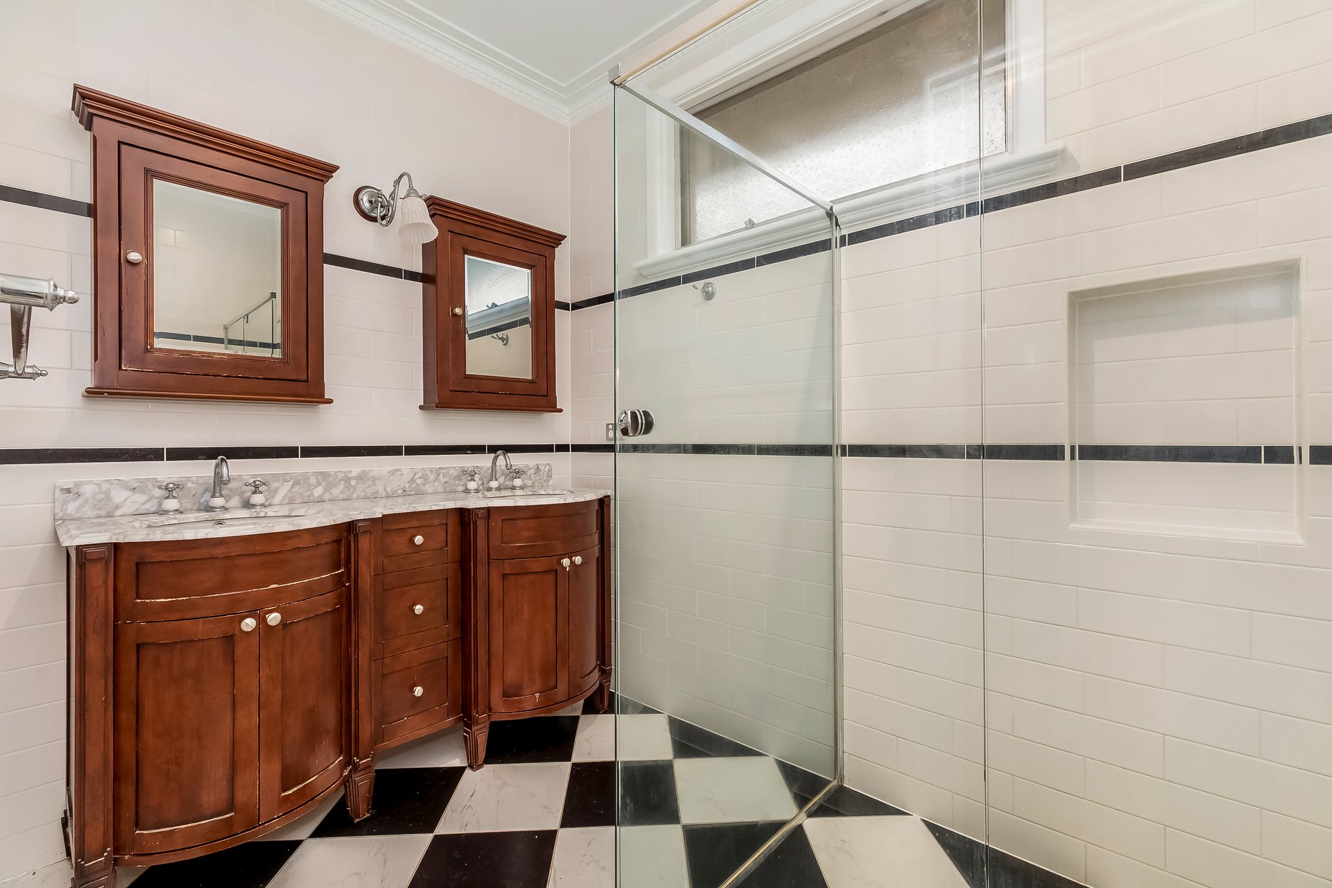 Property Gallery Thumbnail 5