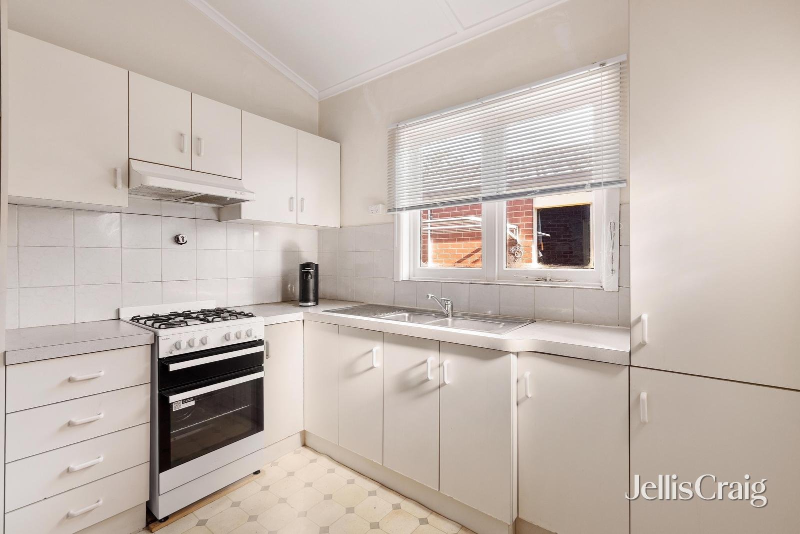 1/58 Bowen Street, Camberwell image 4