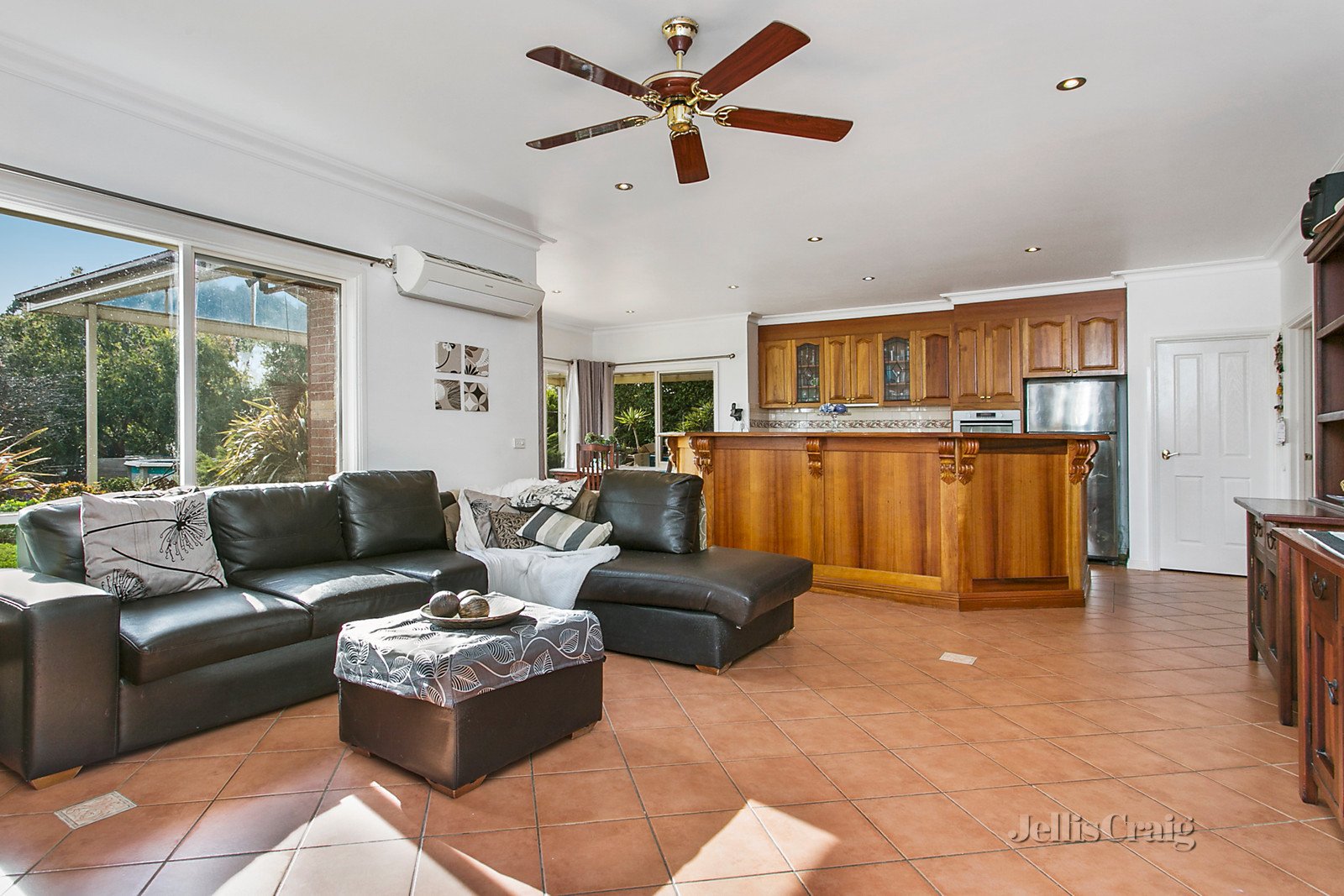 158 Donalds Road, Woodend image 4