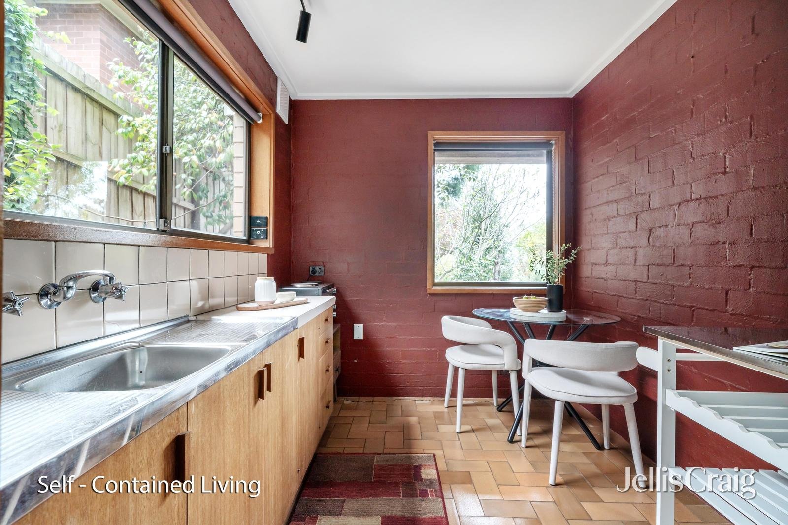 158 Mountain View Parade, Rosanna image 10