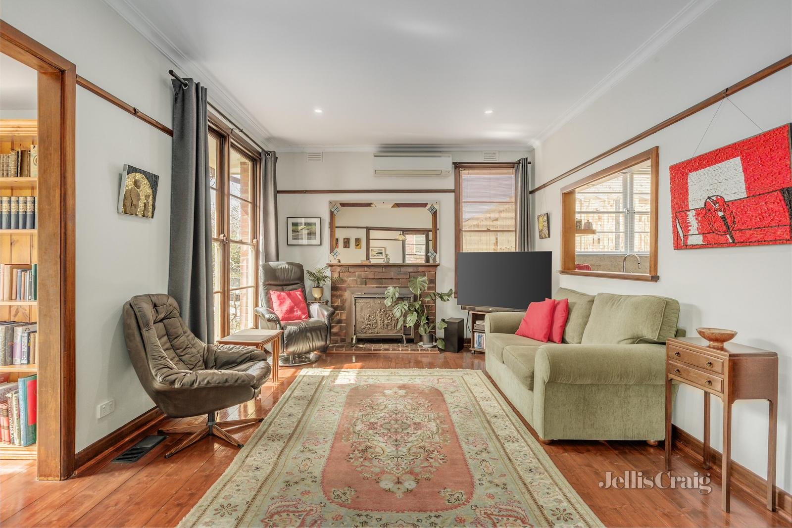 1 58 Neville Street Box Hill South VIC 3128 House for Sale