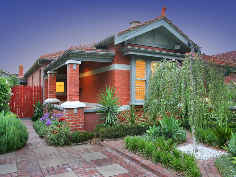158 Ormond Road, Elwood image 1