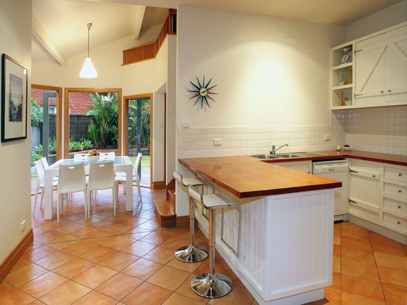 158 Ormond Road, Elwood image 2