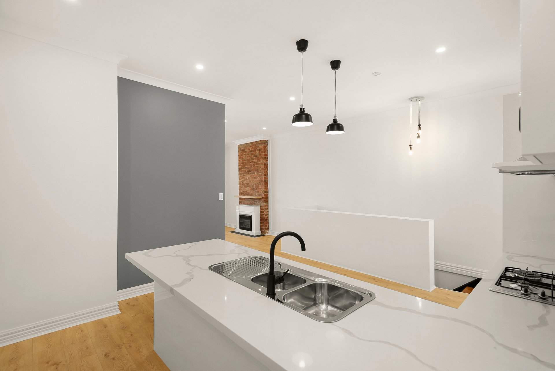Property Gallery Thumbnail 3