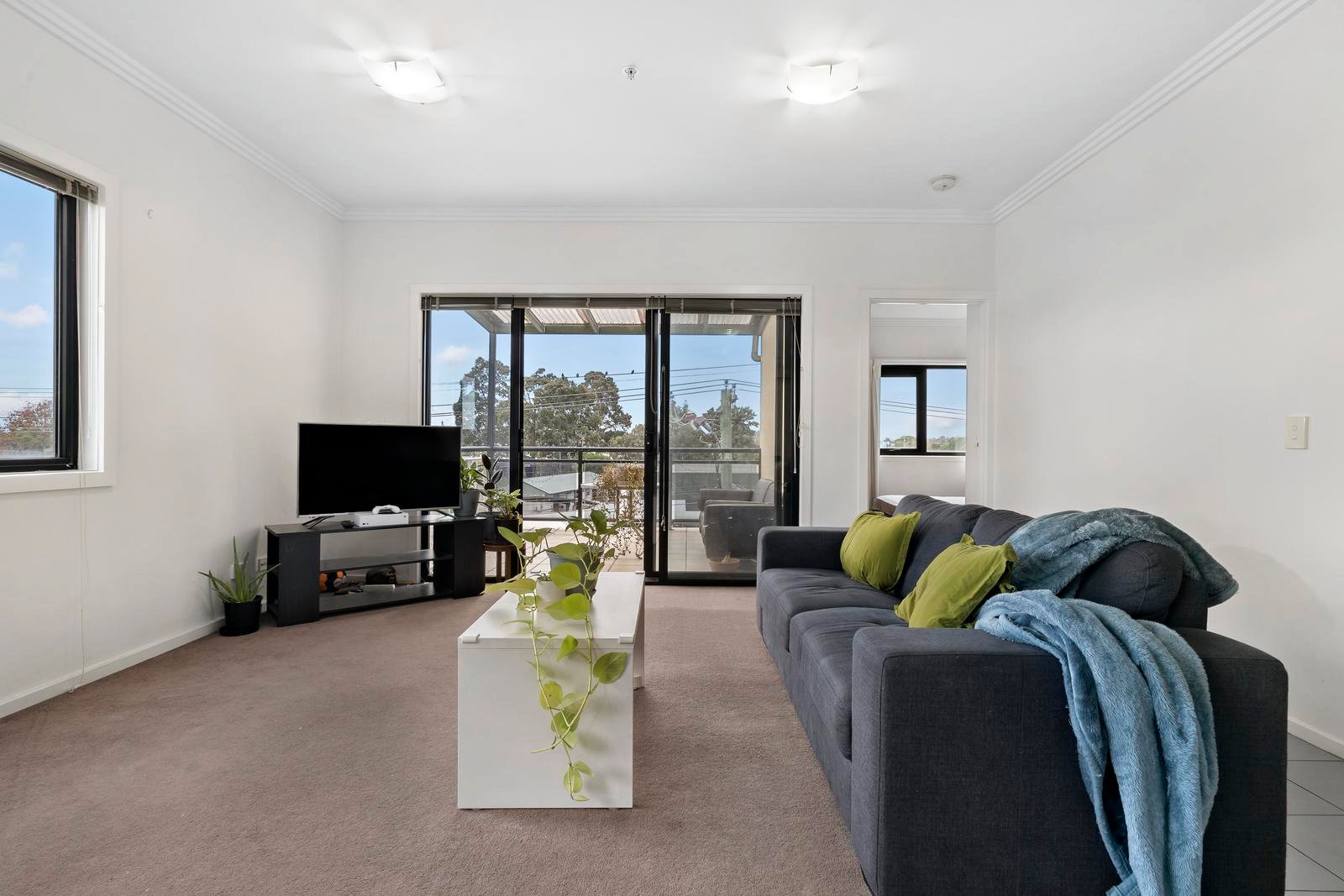Property Gallery Thumbnail 2
