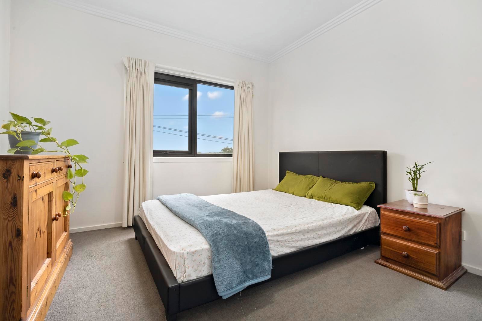 Property Gallery Thumbnail 6