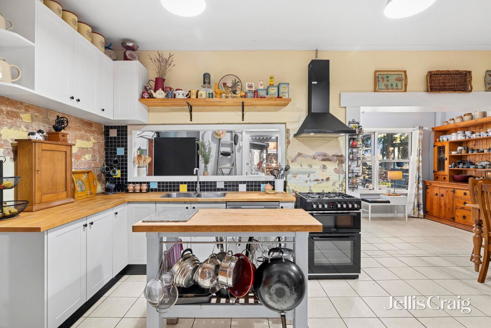 1585 Calder Highway, Taradale image 5