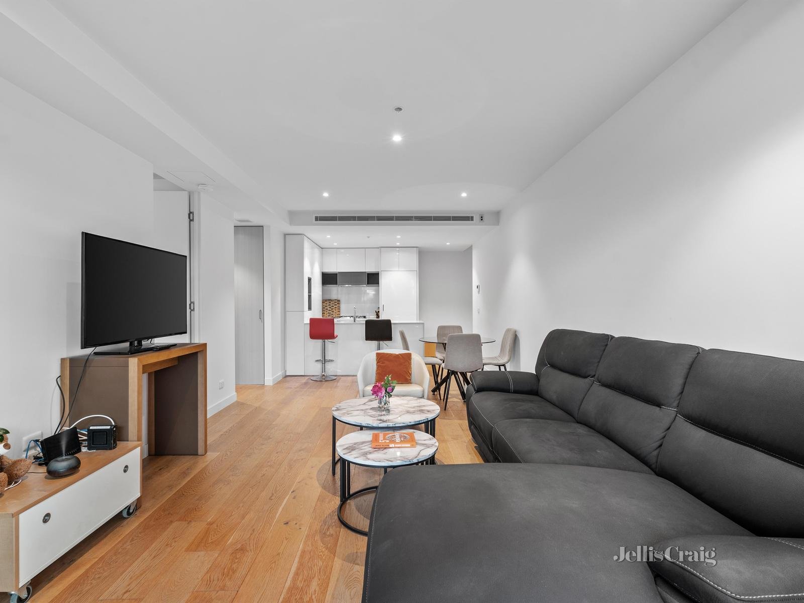 15/872 Doncaster Road, Doncaster East image 4