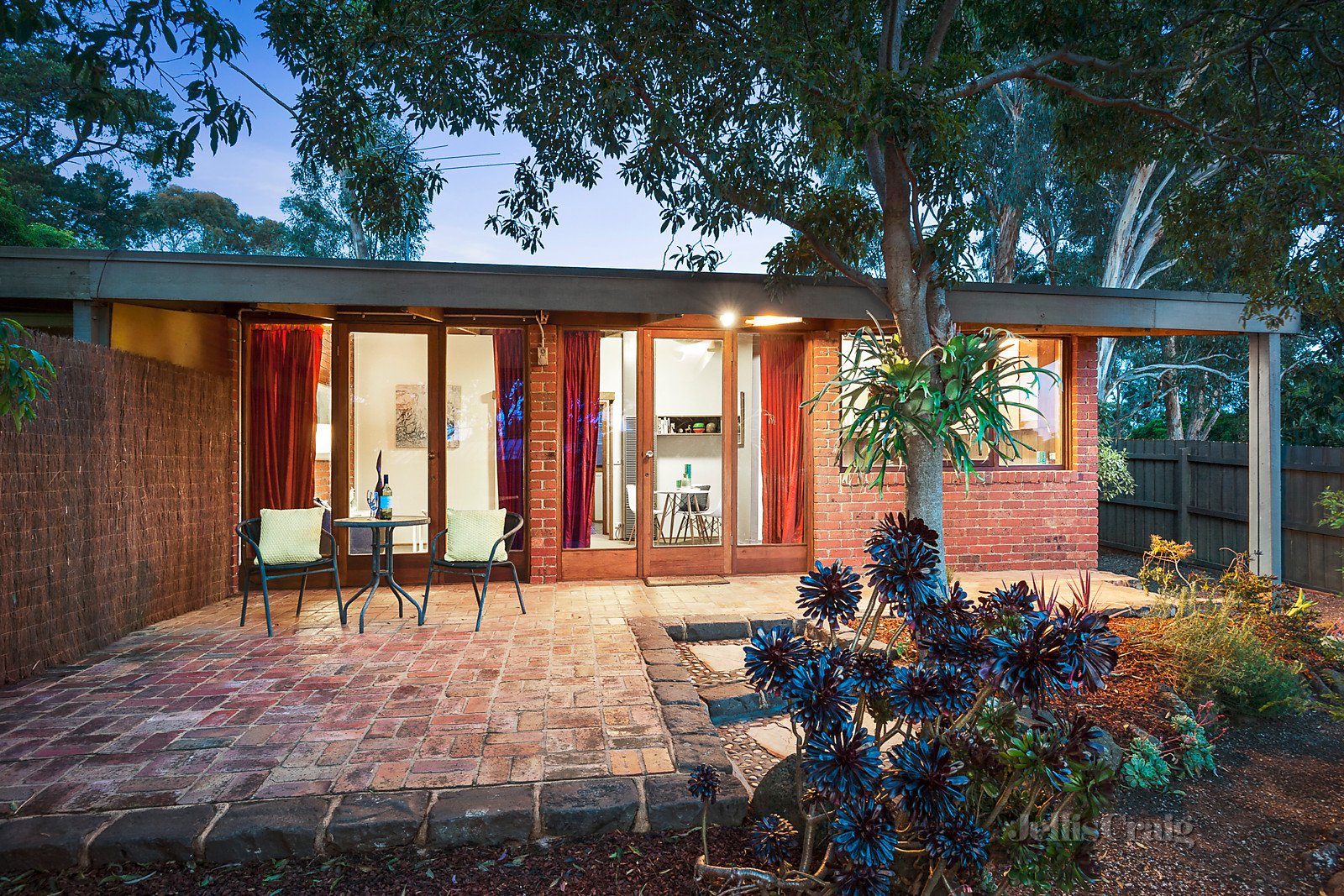 1/58B Looker Road, Montmorency image 1