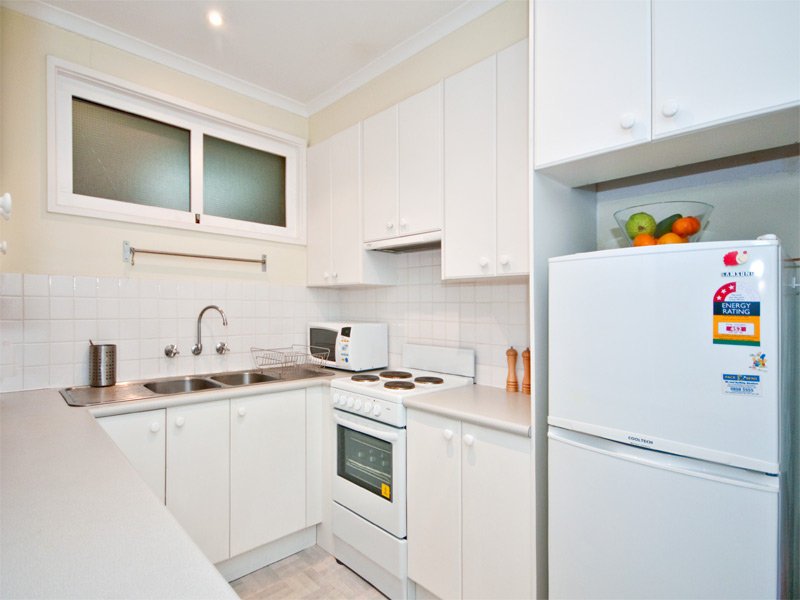15/9 Ashted Road, Box Hill image 2