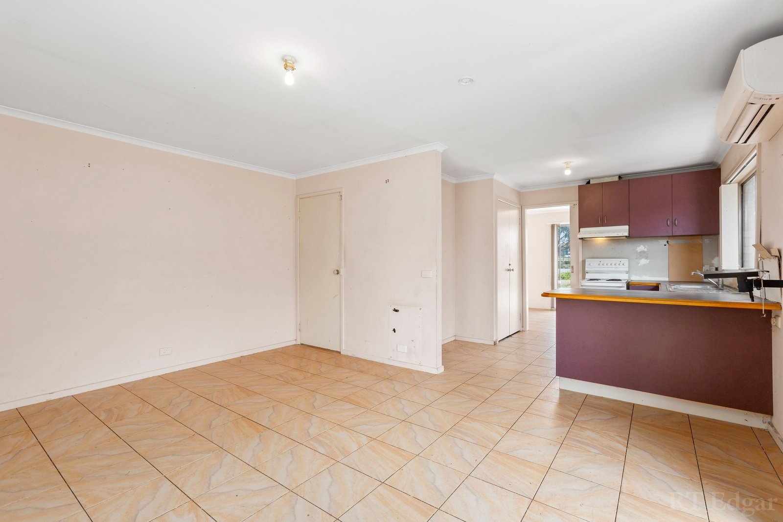 Property Gallery Thumbnail 7
