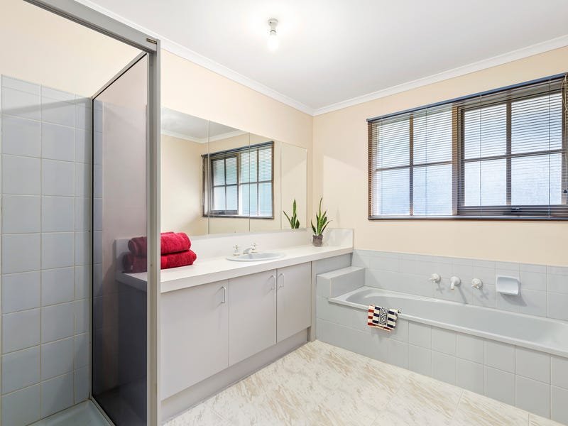 Property Gallery Thumbnail 9