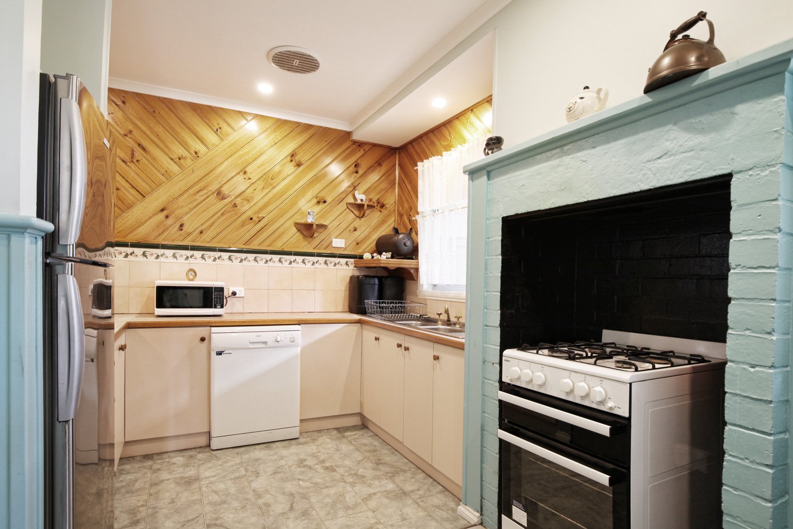 Property Gallery Thumbnail 6