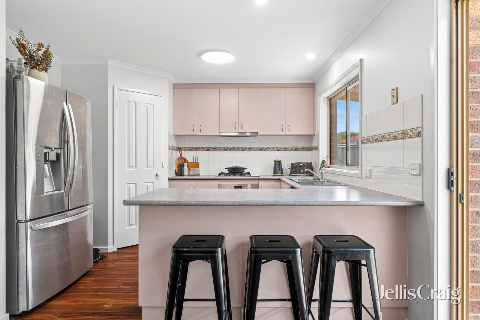 1/59 Moscript Street, Campbells Creek image 3