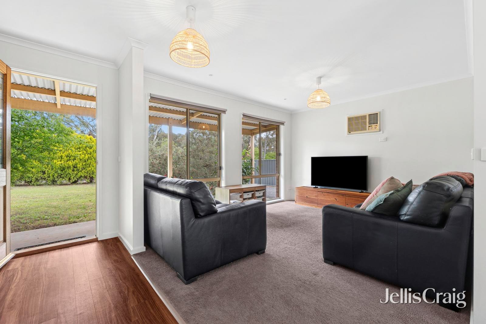 1/59 Moscript Street, Campbells Creek image 6