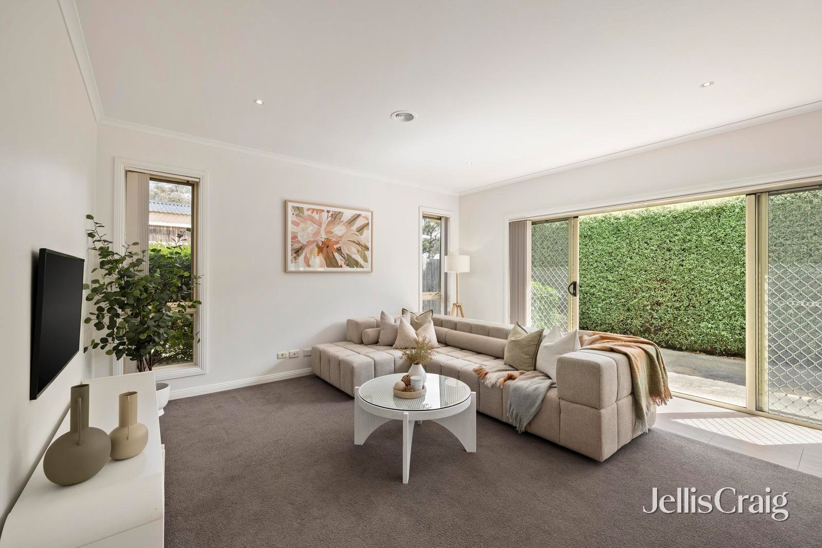 1/59 Pembroke Road, Mooroolbark image 2