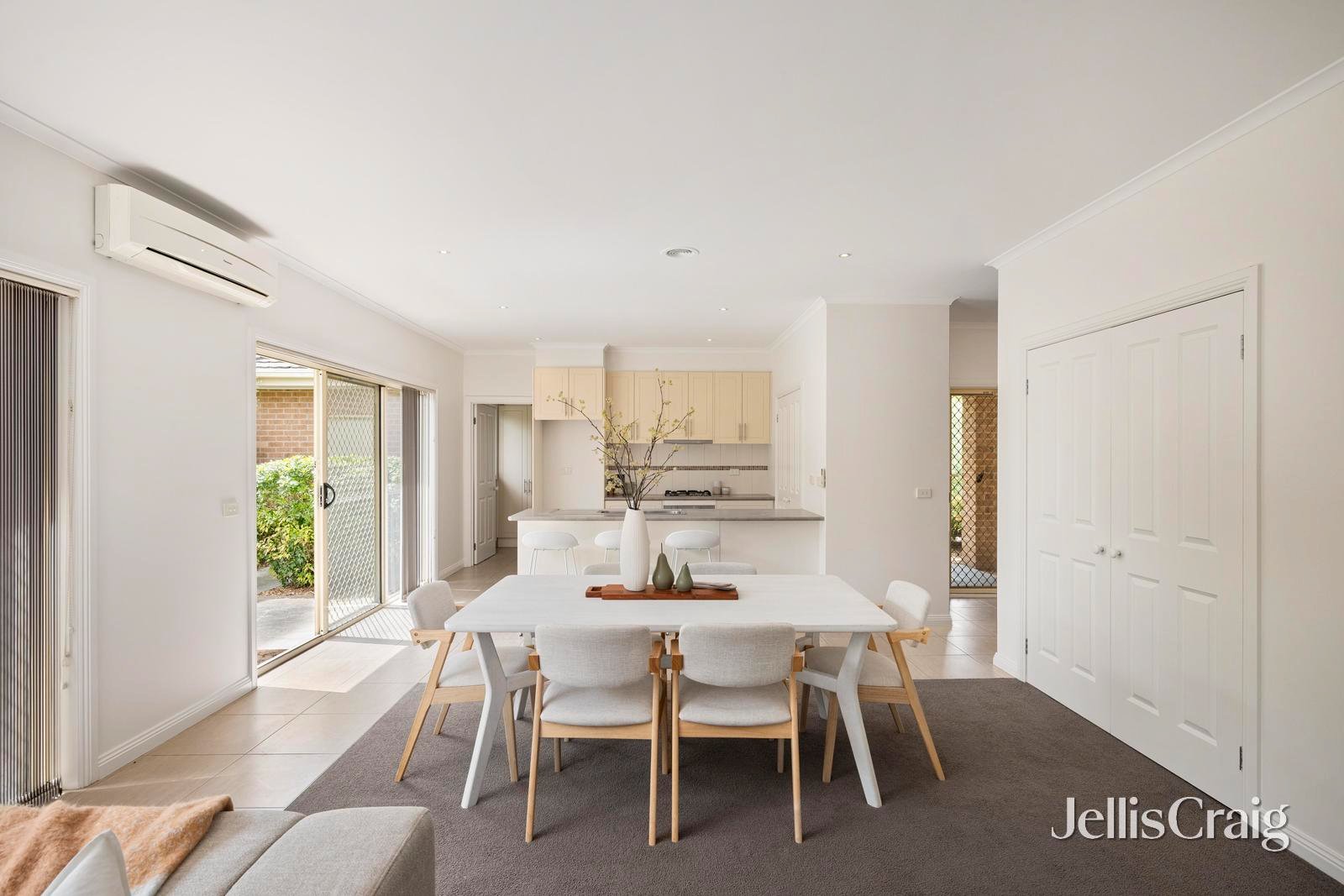 1/59 Pembroke Road, Mooroolbark image 6