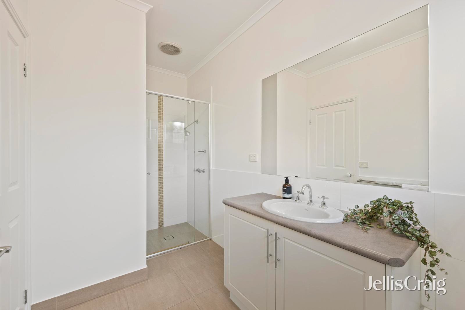 1/59 Pembroke Road, Mooroolbark image 18