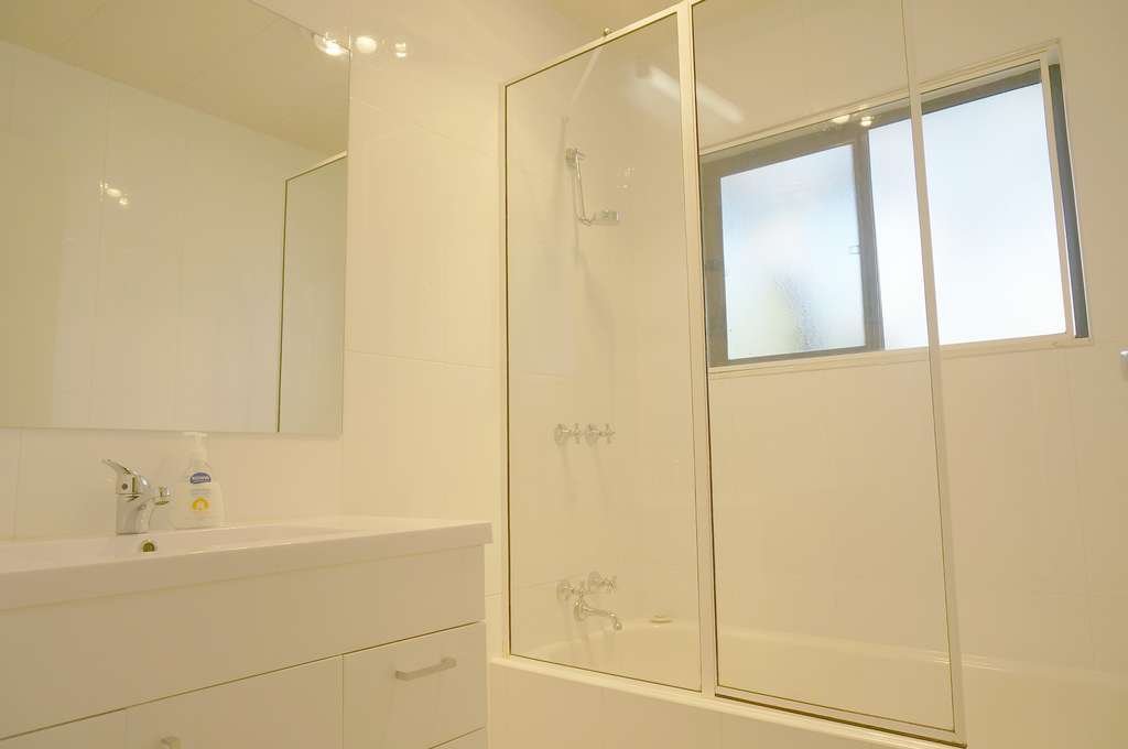 Property Gallery Thumbnail 9
