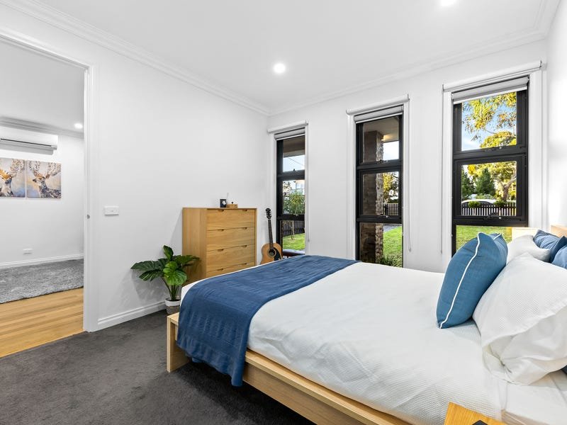 Property Gallery Thumbnail 6