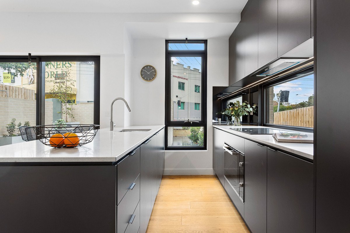 1/595 High Street, Kew East image 5