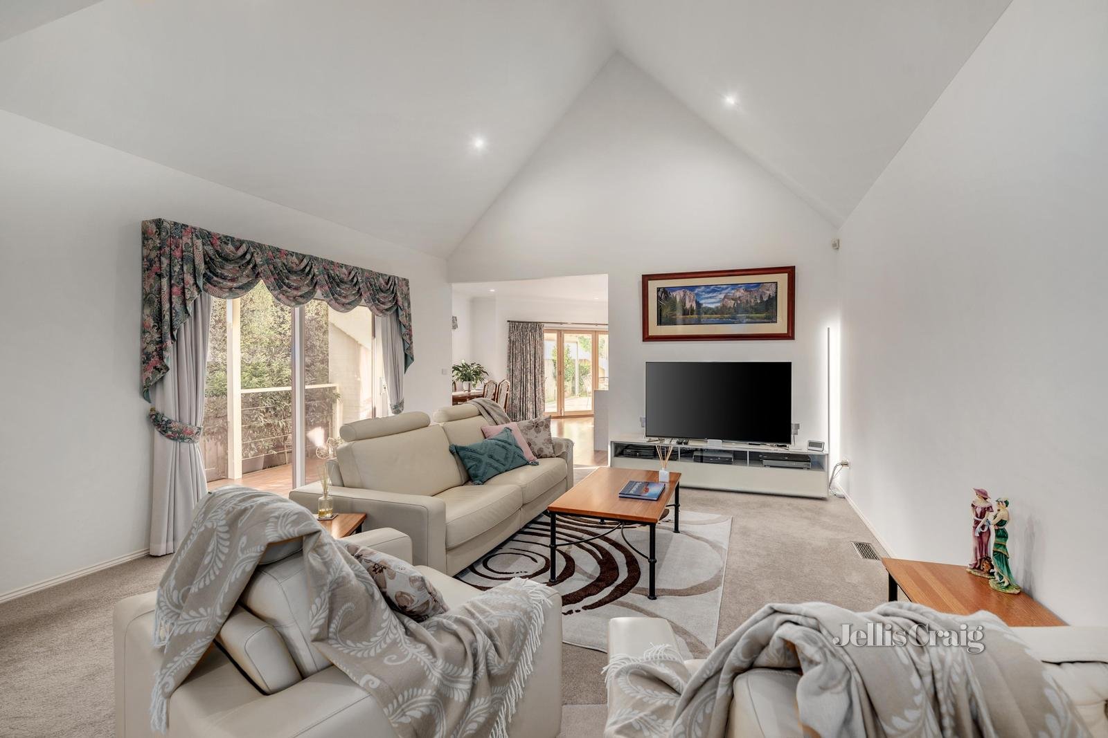 15a Cornish Road, Burwood East image 3