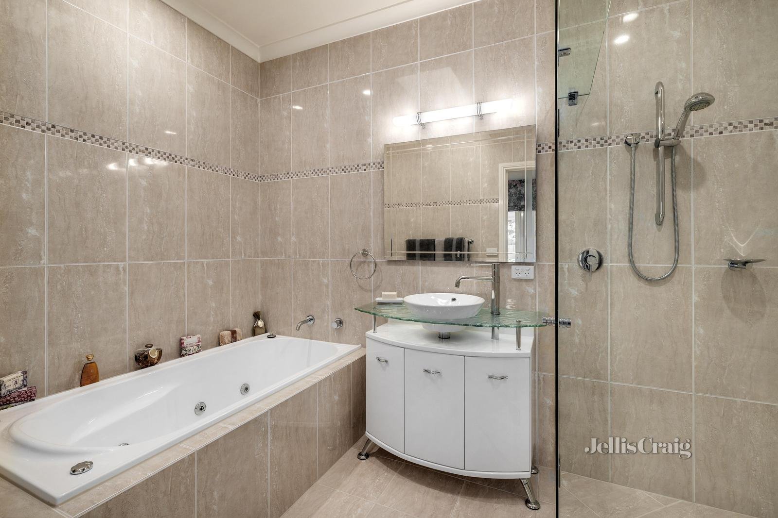 15a Cornish Road, Burwood East image 8