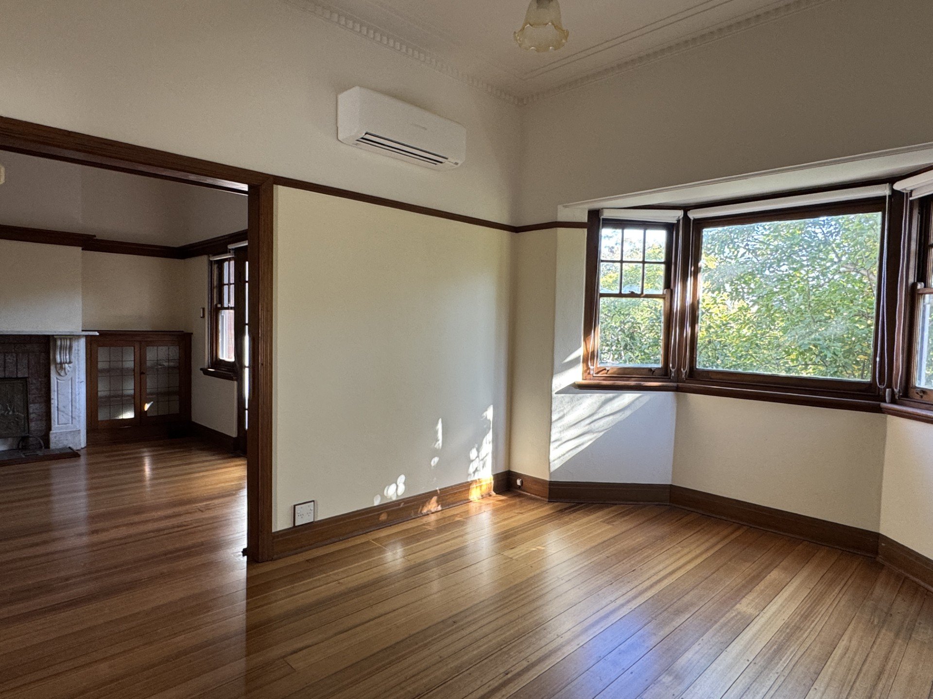 1/5A Creswick Street, Hawthorn image 5