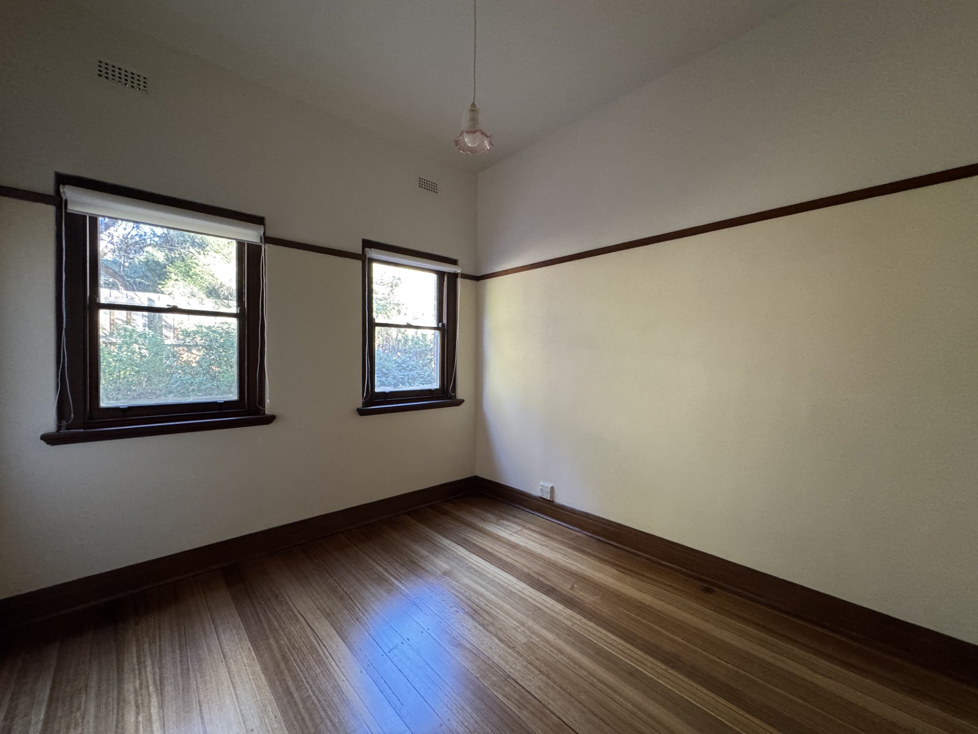 1/5A Creswick Street, Hawthorn image 7