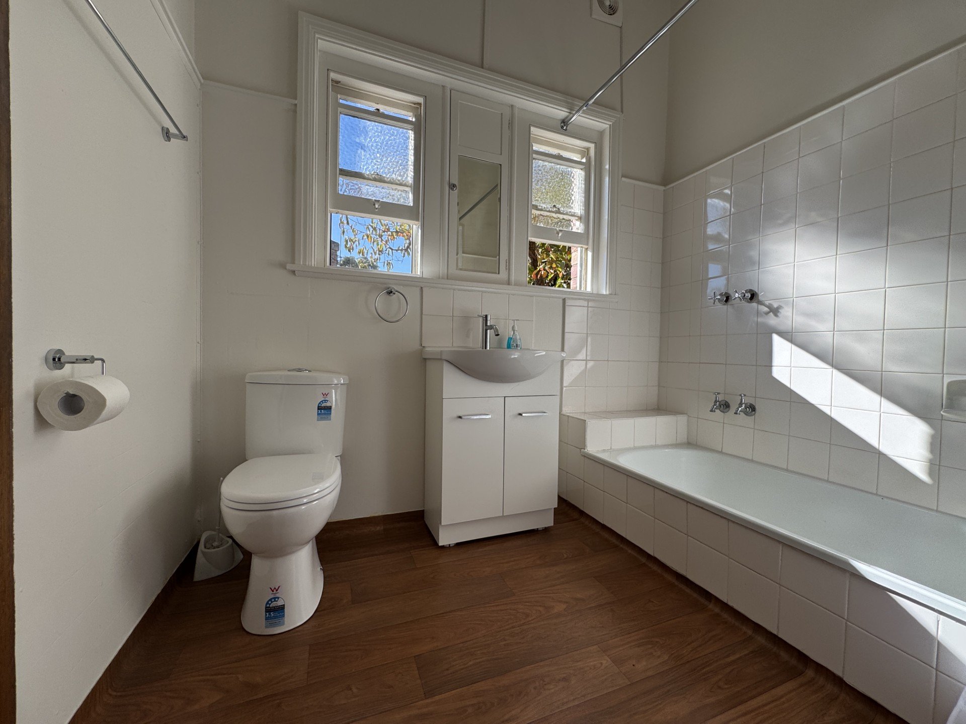 1/5A Creswick Street, Hawthorn image 9
