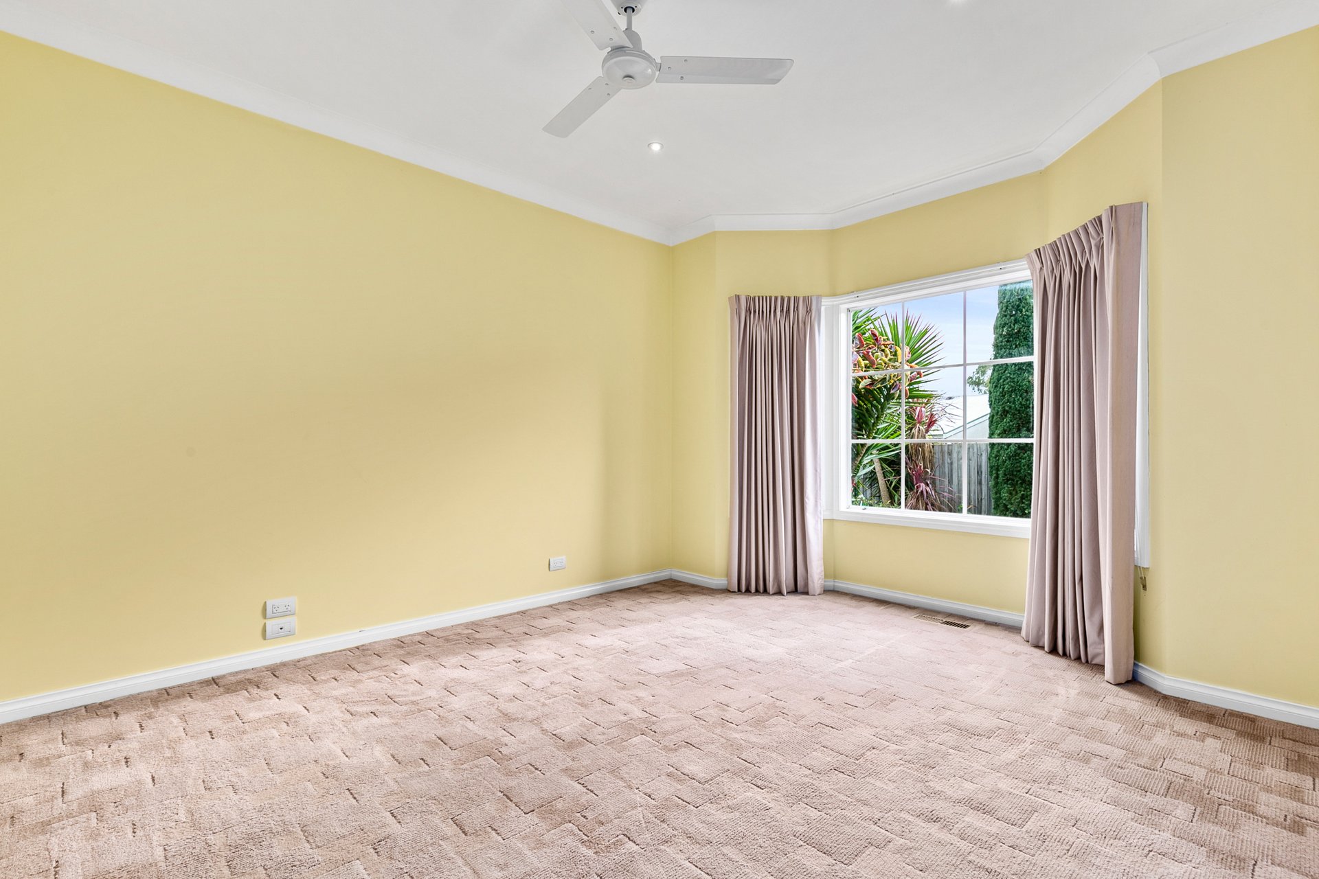 15A Eastmead Road, Croydon image 5