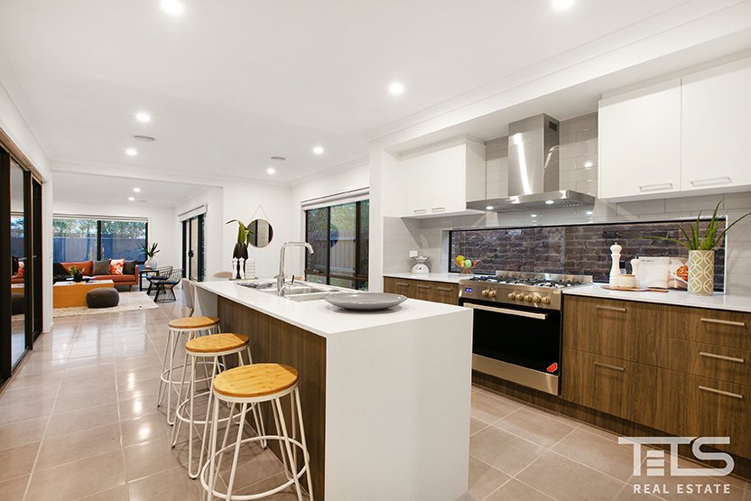 15A Lloyd Street, Strathmore image 4