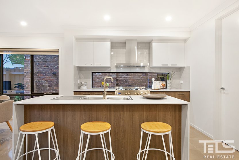 15A Lloyd Street, Strathmore image 7