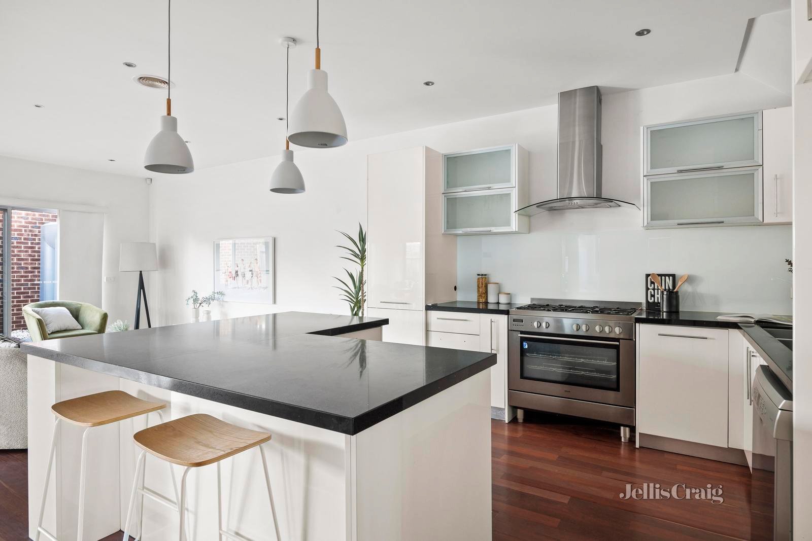 15A Maddox Road, Newport image 3