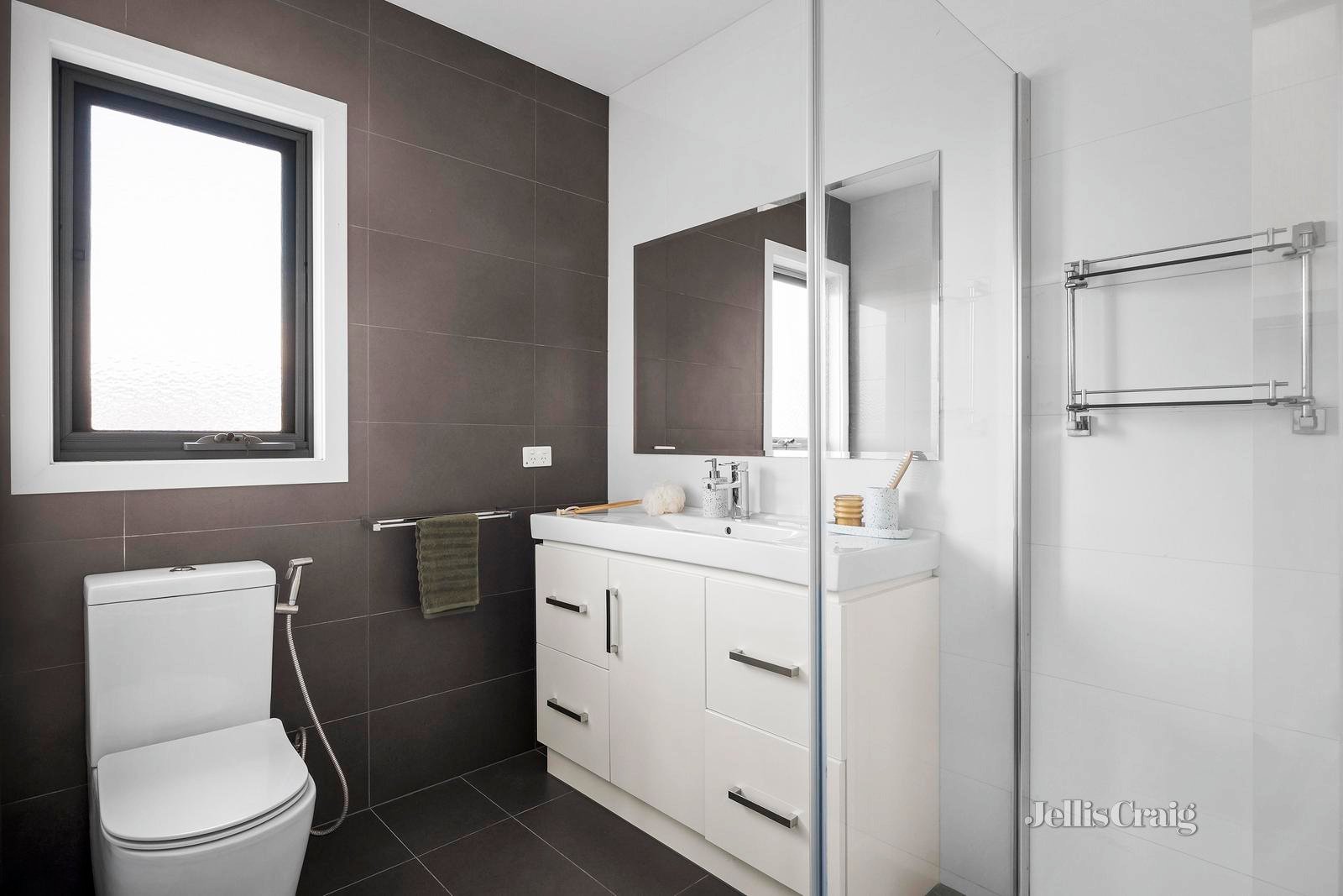 15A Maddox Road, Newport image 10