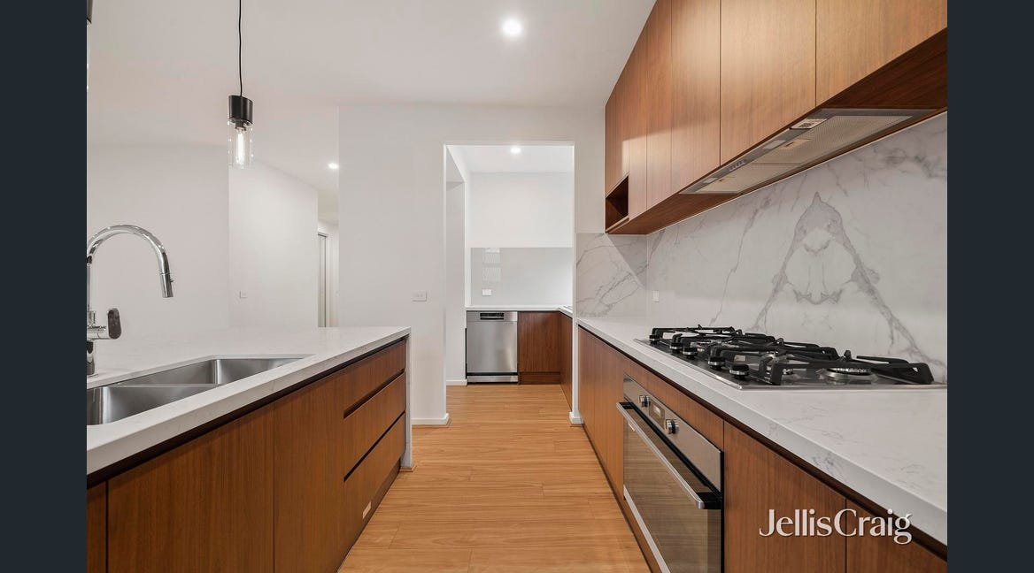 15A Shakespeare Avenue, Mooroolbark image 3