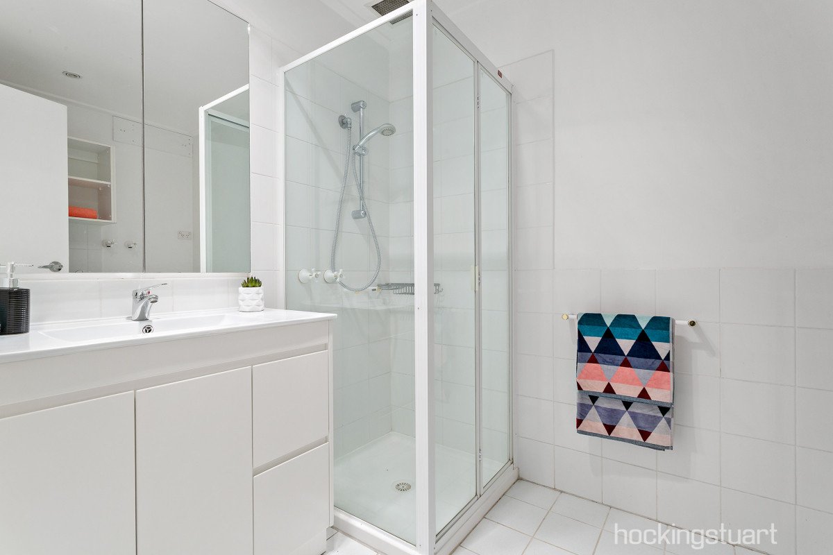 15B Inverleith Street, Hawthorn image 7