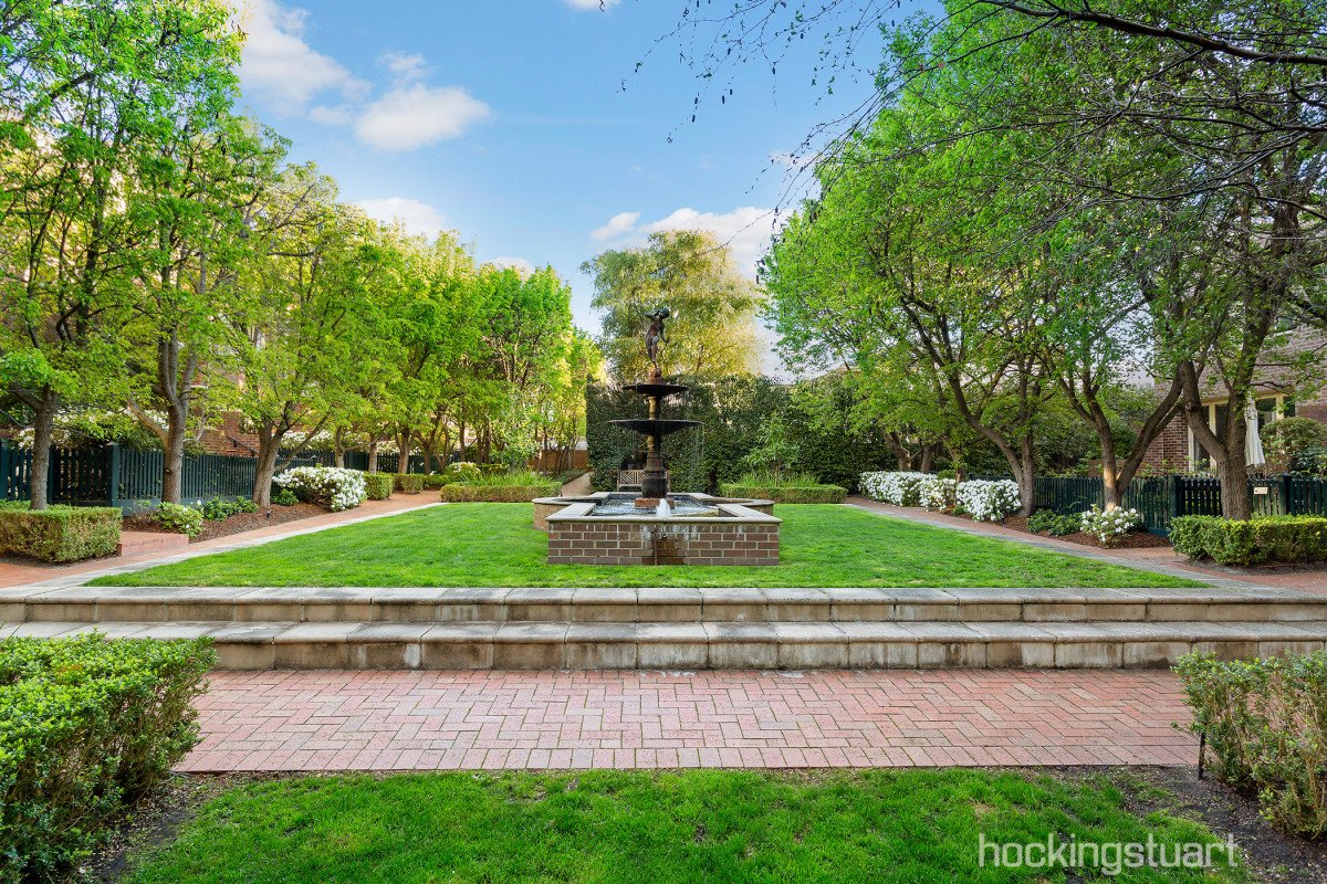 15B Inverleith Street, Hawthorn image 10