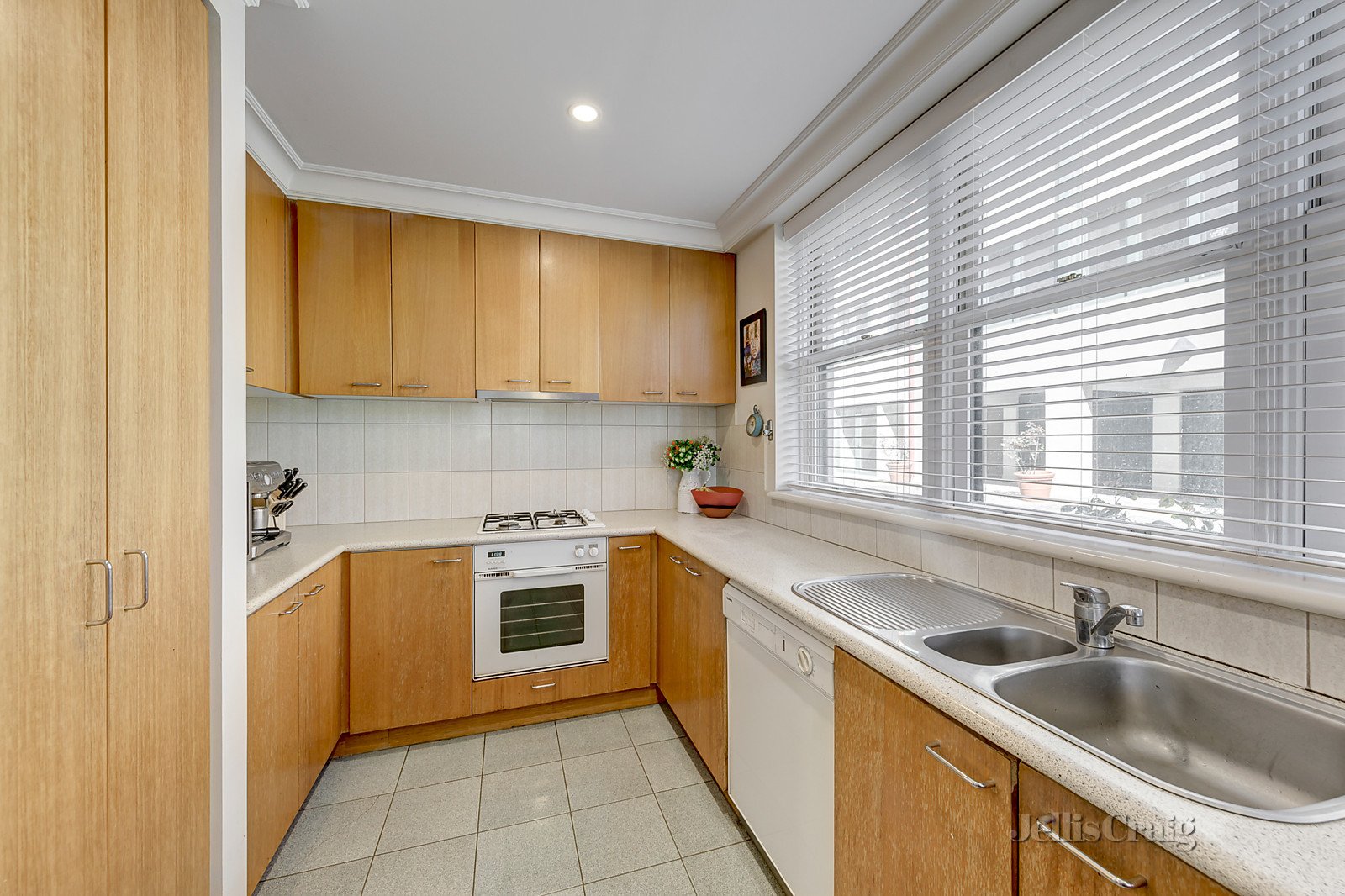 1/6-10 Wyuna Avenue, Hawthorn image 3