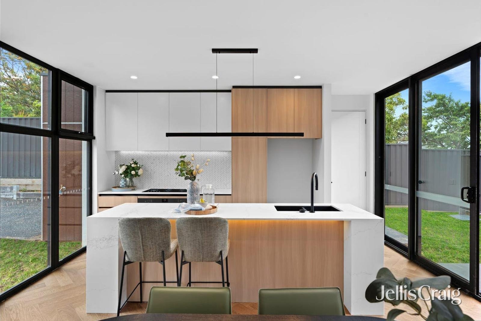 1/6-8 Saladin Avenue, Glen&nbsp;Waverley image 3