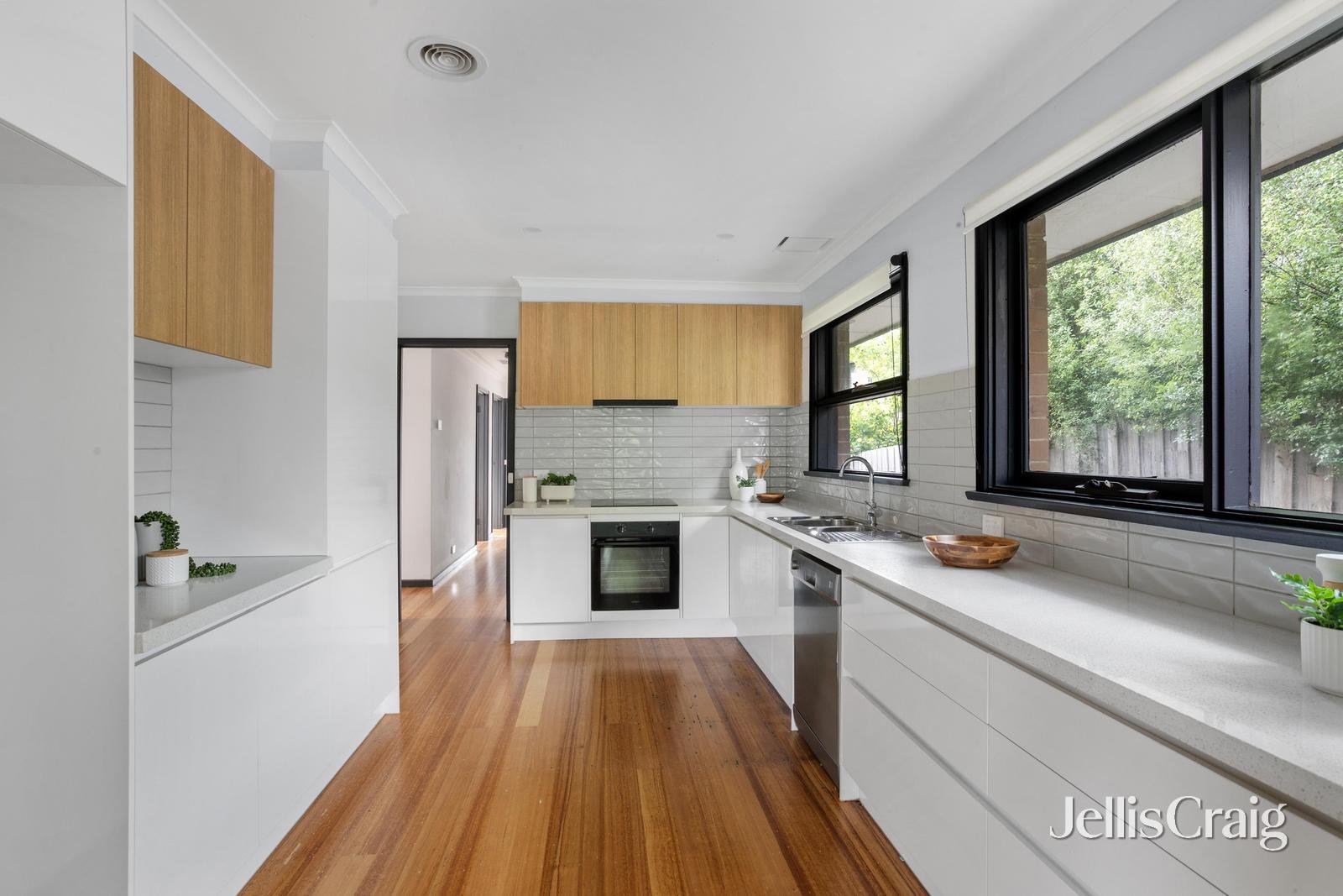 16 Adrian Street, Chadstone image 3