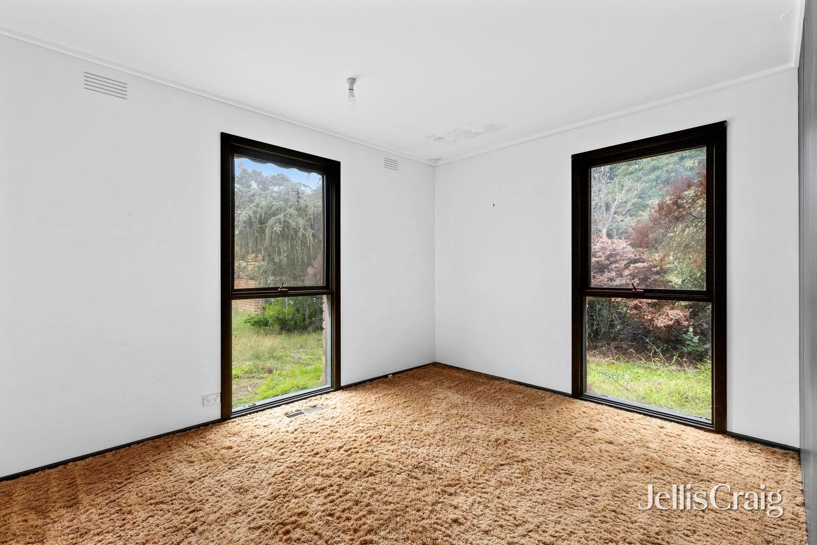 16 Ajax Drive, Wheelers&nbsp;Hill image 9