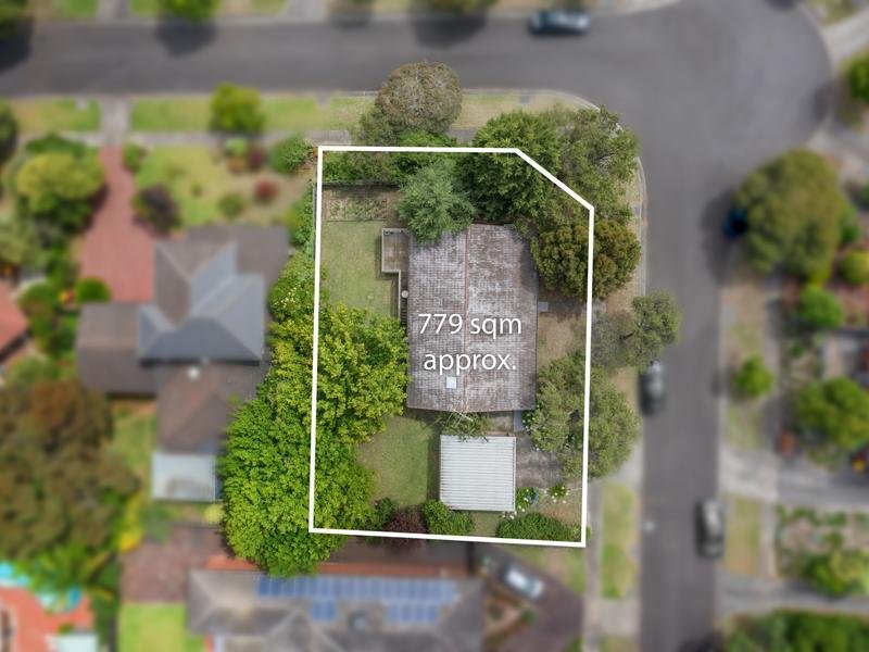 16 Akoonah Close, Donvale image 2